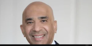 Hikmat Mahawat Khan beschuldigt NDP van USD 50 miljoen verspilling